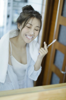 漂亮的辅导老师2韩国电影
